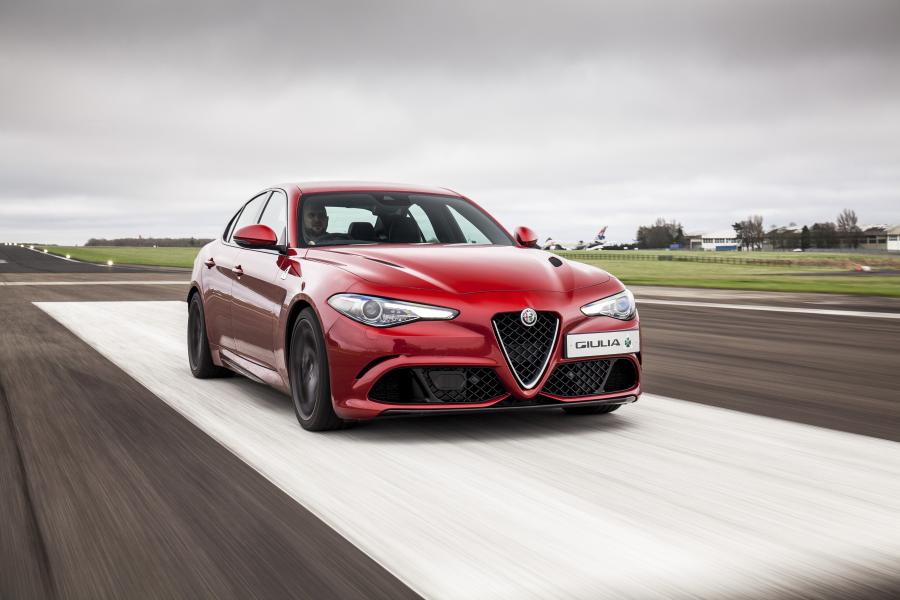  Alfa Romeo Giulia Quadrifoglio (952) 2016 года  (UK) (фото 1 из 40)